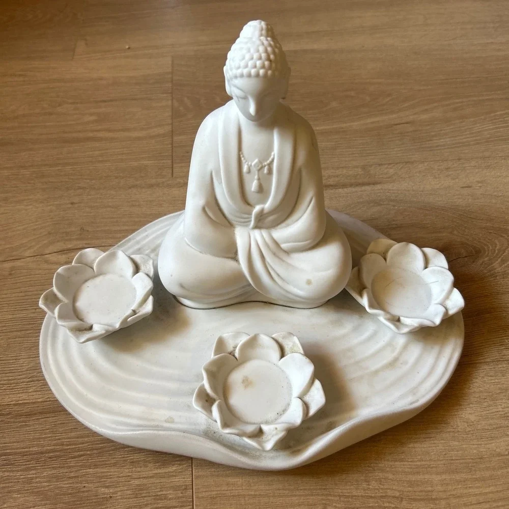 PartyLite White Bisque Porcelain Buddha Garden Lotus Votive Candle Holder P91104